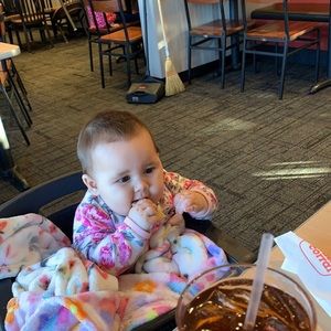 Meet your Posher, Abigail